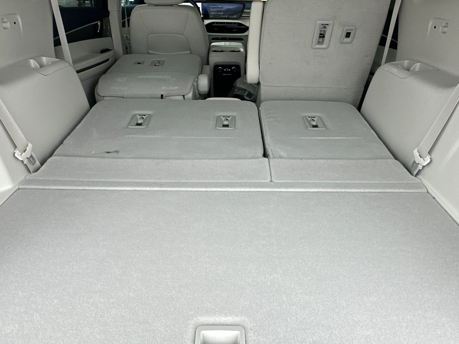 2025 Buick Enclave Avenir Image 10 of 29