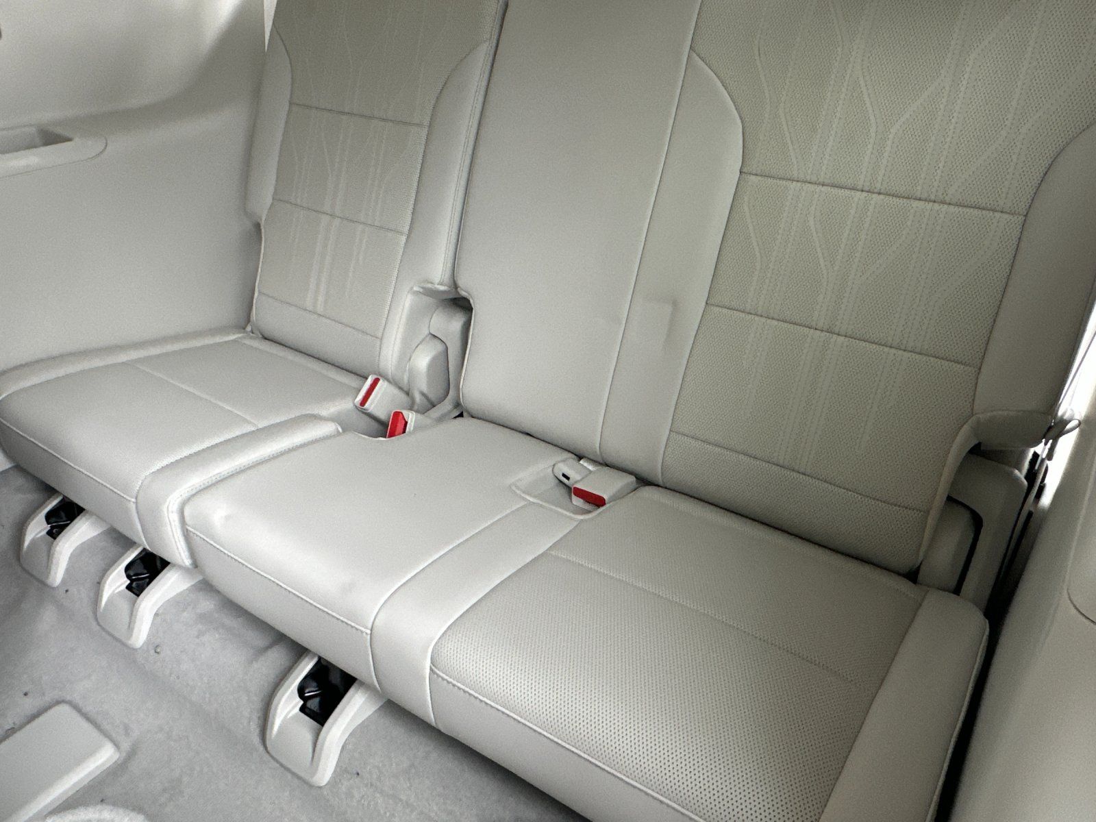 2025 Buick Enclave Avenir Image 15 of 29