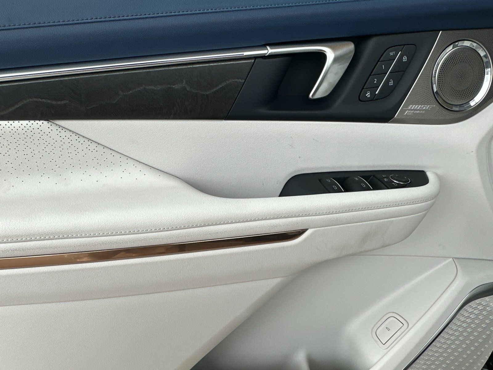 2025 Buick Enclave Avenir Image 22 of 29