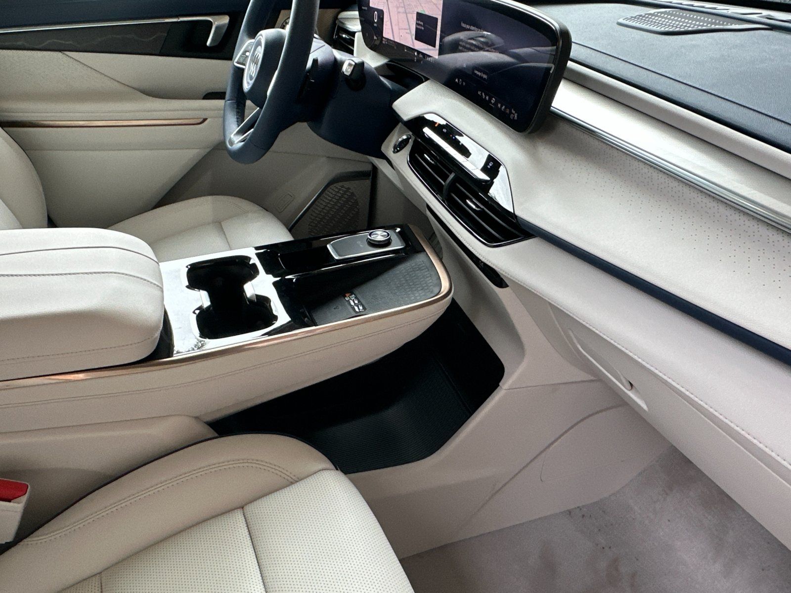 2025 Buick Enclave Avenir Image 25 of 29