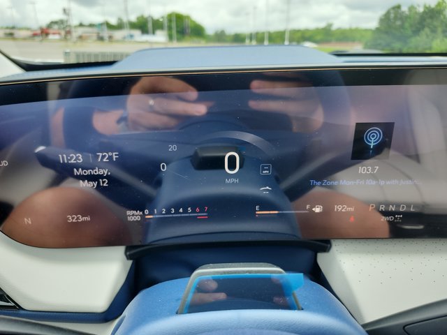 Vehicle image 20 of 22