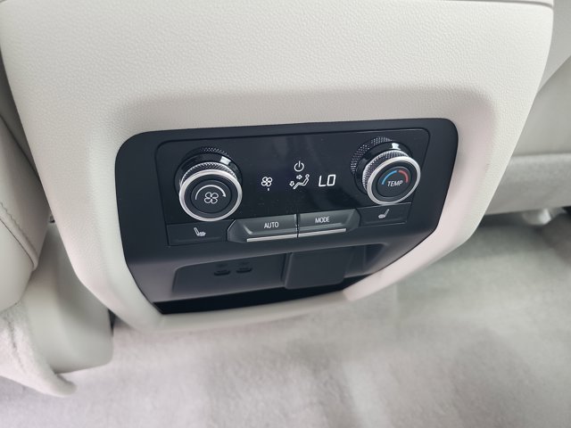 Vehicle image 11 of 22