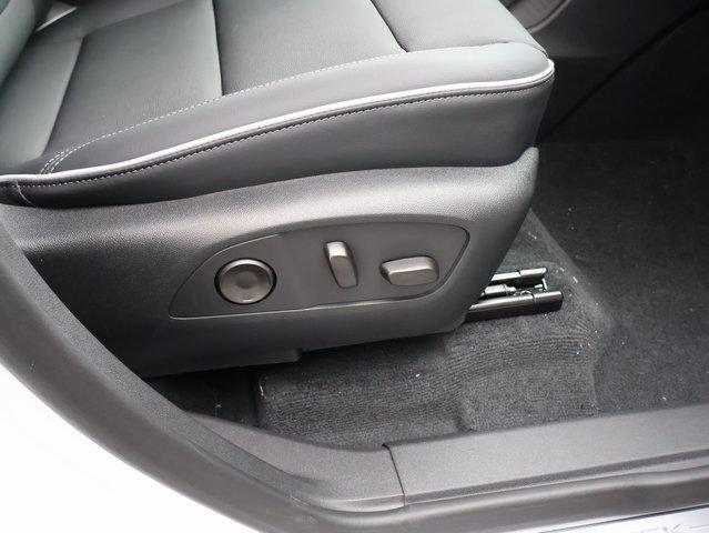 Vehicle image 34 of 63
