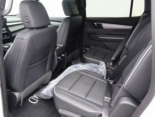 Vehicle image 41 of 63