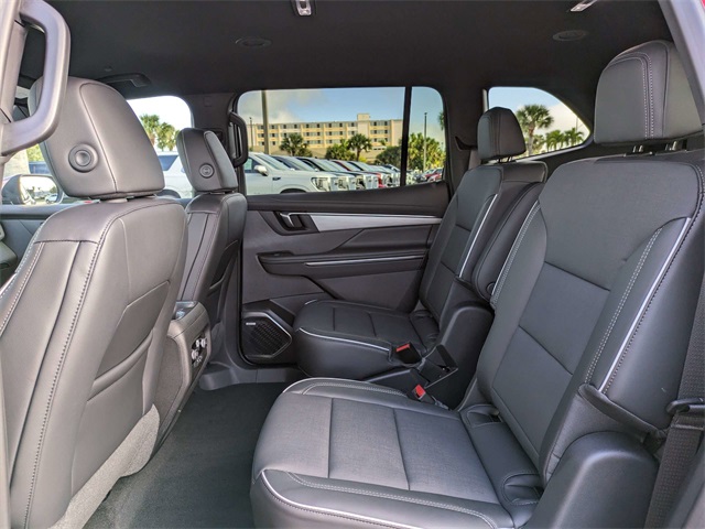 2025 Buick Enclave Preferred Image 12 of 31