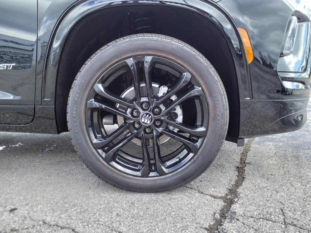 2025 Buick Enclave Sport Touring Image 3 of 16