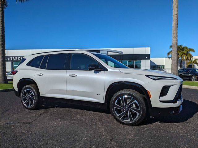 2025 Buick Enclave Sport Touring Image 3 of 30