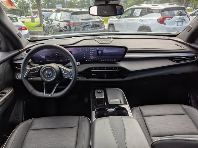 Vehicle image 17 of 27