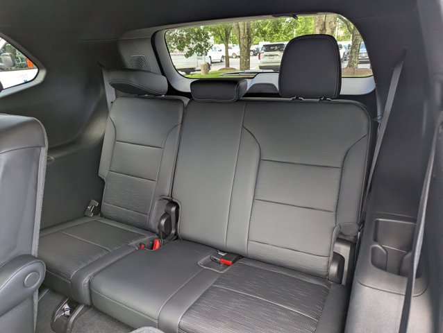 Vehicle image 14 of 27