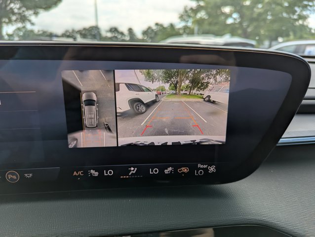 Vehicle image 22 of 27