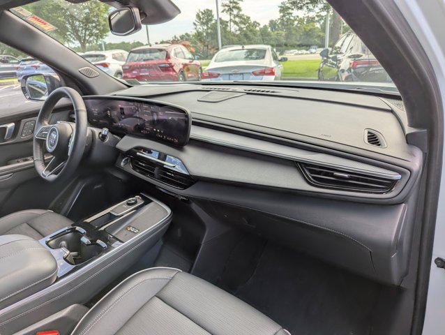 Vehicle image 18 of 27