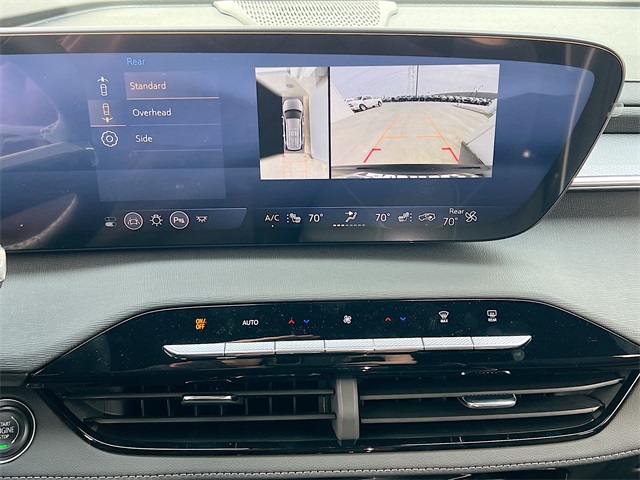 Vehicle image 9 of 21