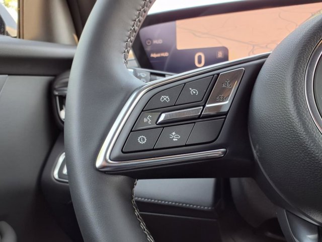 Vehicle image 26 of 27
