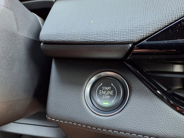 Vehicle image 18 of 27
