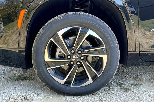 Vehicle image 33 of 38