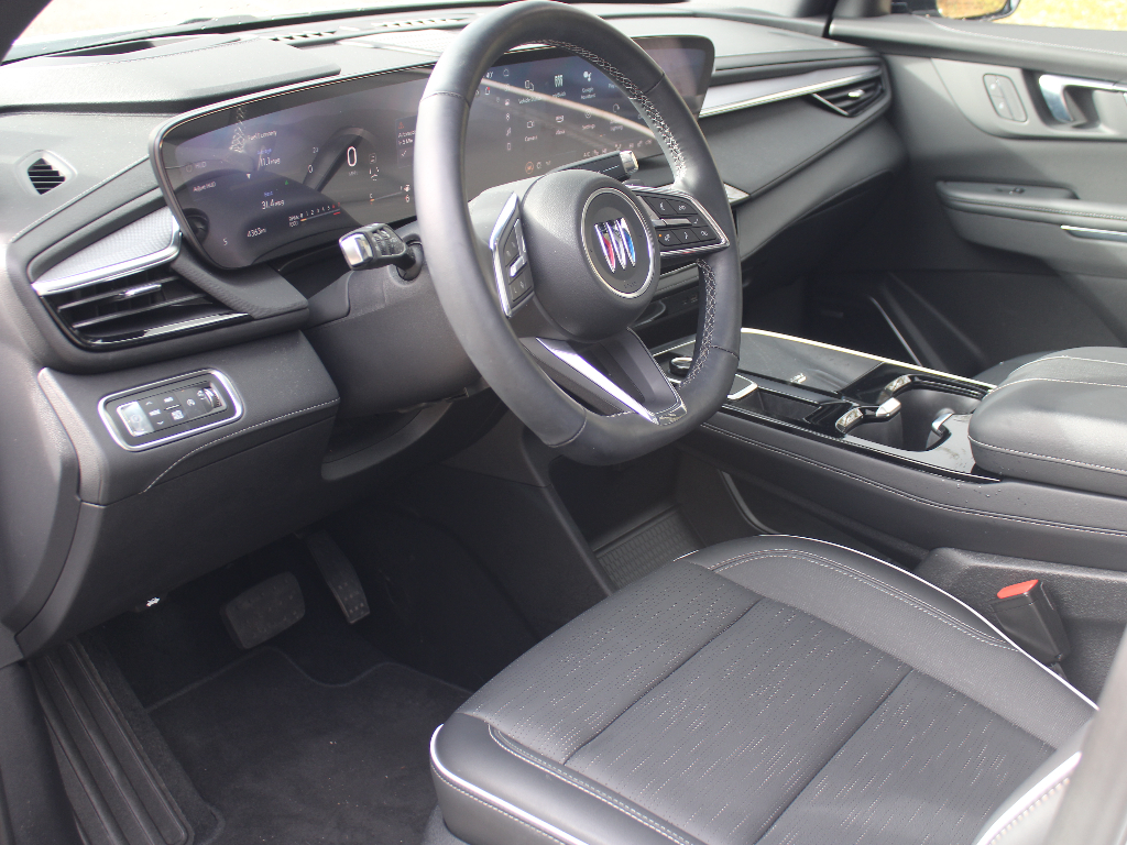 2025 Buick Enclave Sport Touring Image 19 of 39