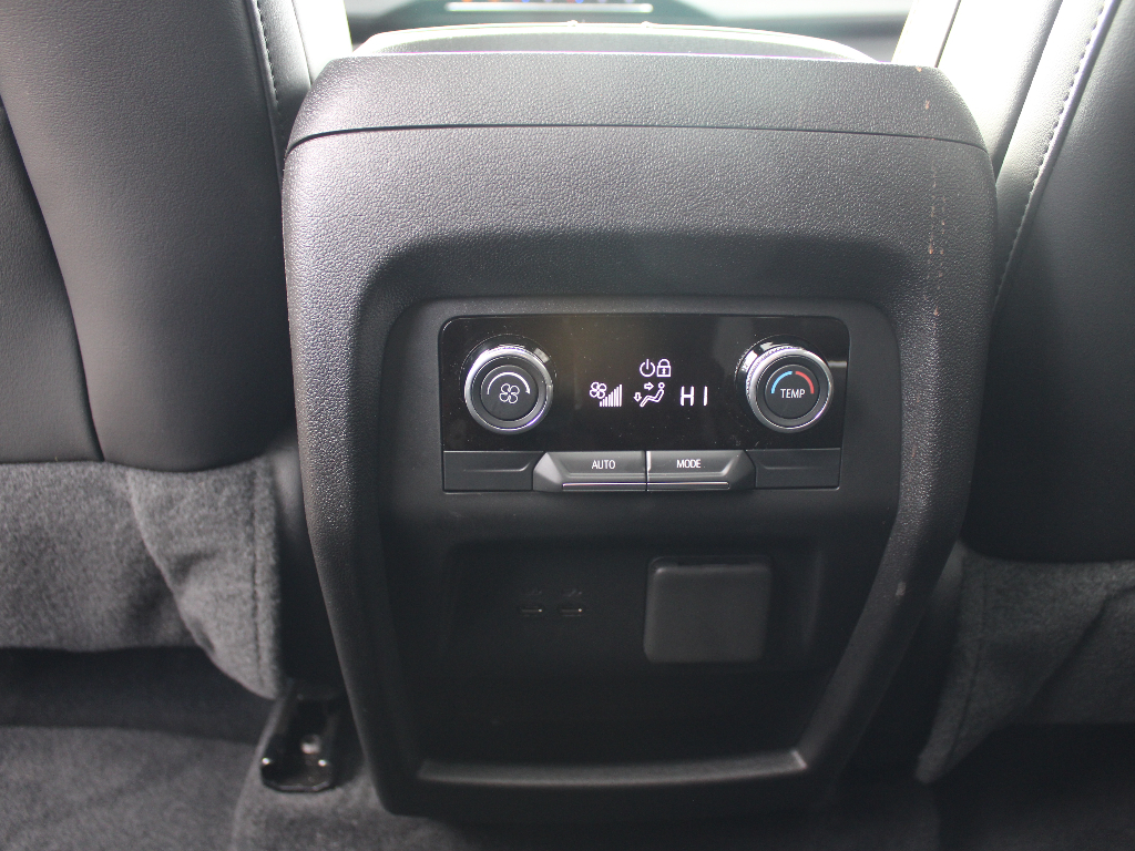 2025 Buick Enclave Sport Touring Image 34 of 39