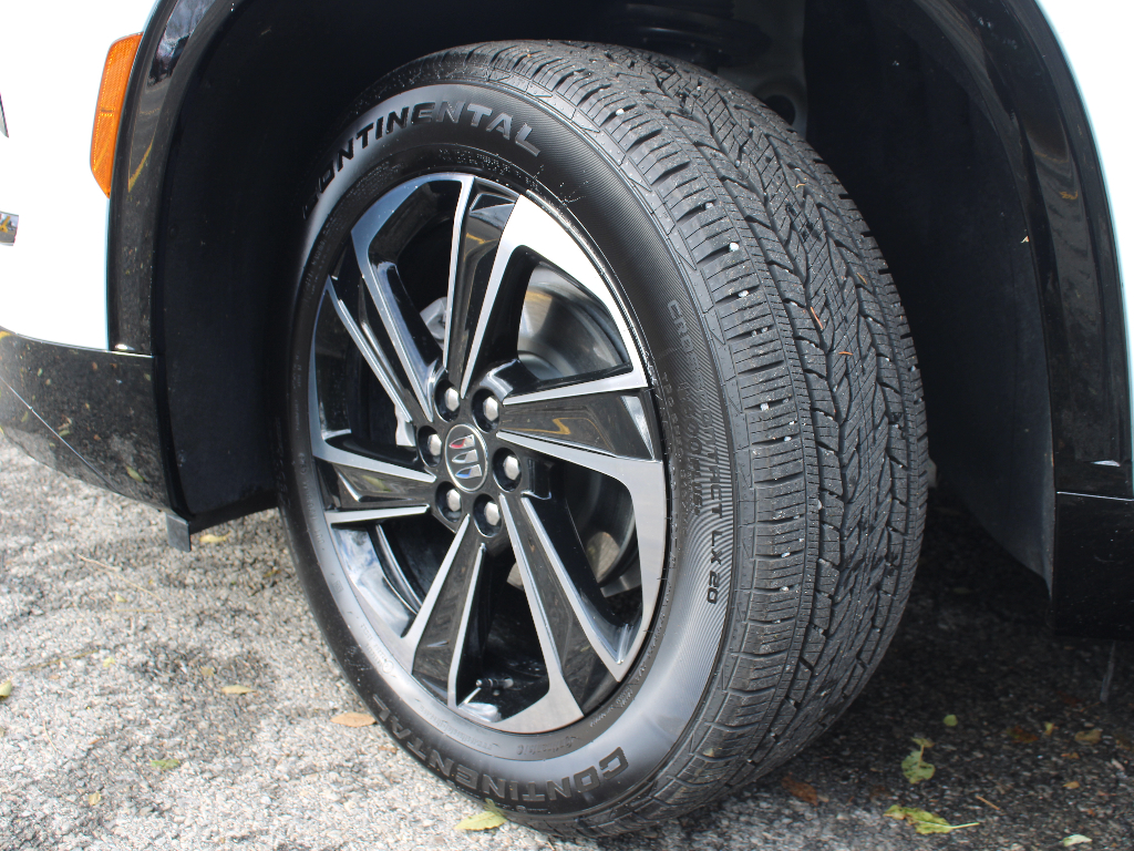 2025 Buick Enclave Sport Touring Image 13 of 39