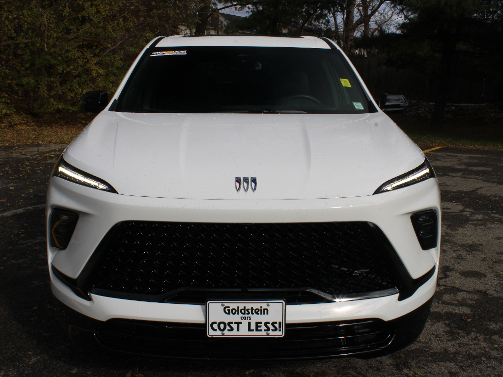 2025 Buick Enclave Sport Touring Image 2 of 39