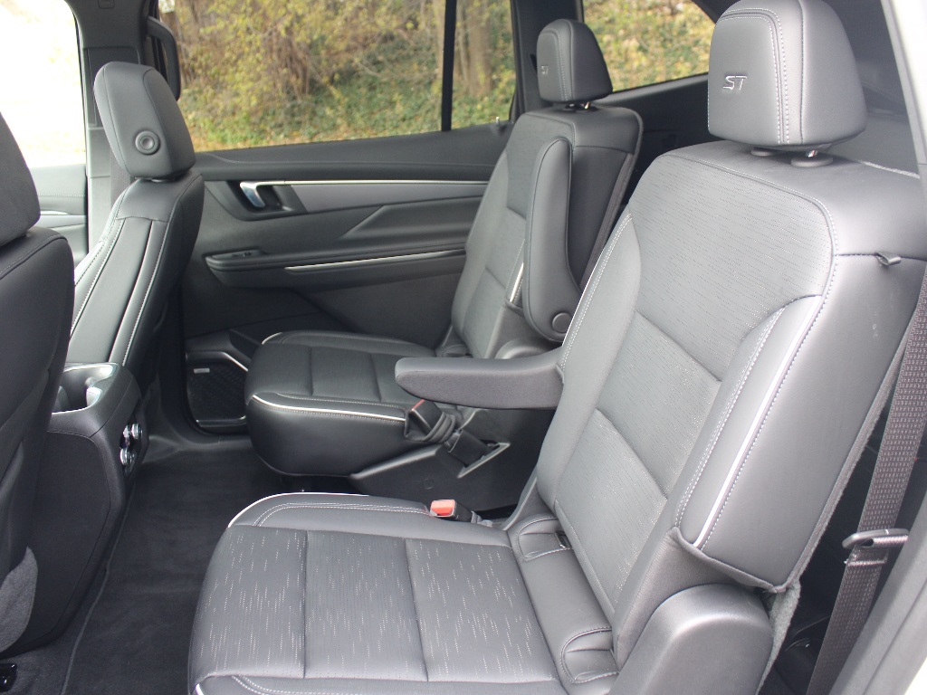 2025 Buick Enclave Sport Touring Image 16 of 39