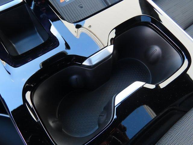 Vehicle image 52 of 85
