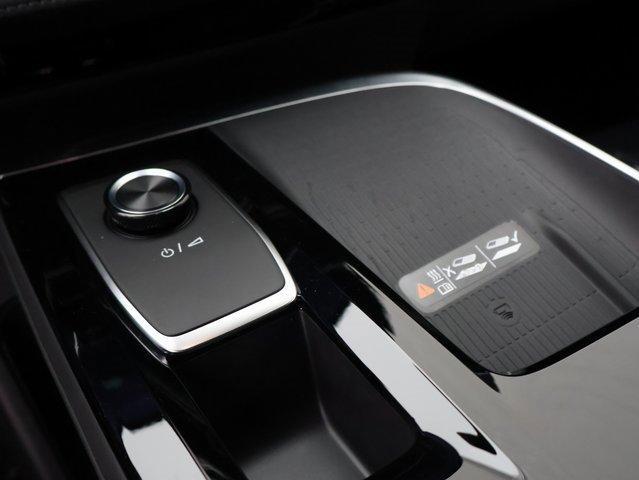 Vehicle image 47 of 57