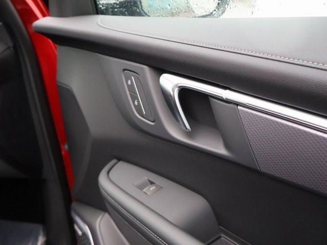 Vehicle image 31 of 57