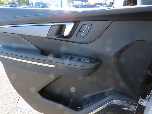 Vehicle image 70 of 85