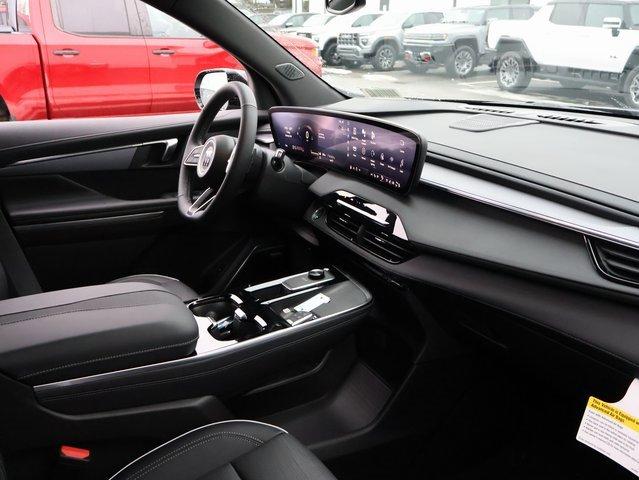 Vehicle image 28 of 57