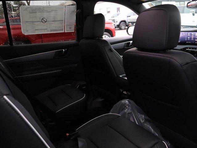 Vehicle image 31 of 57