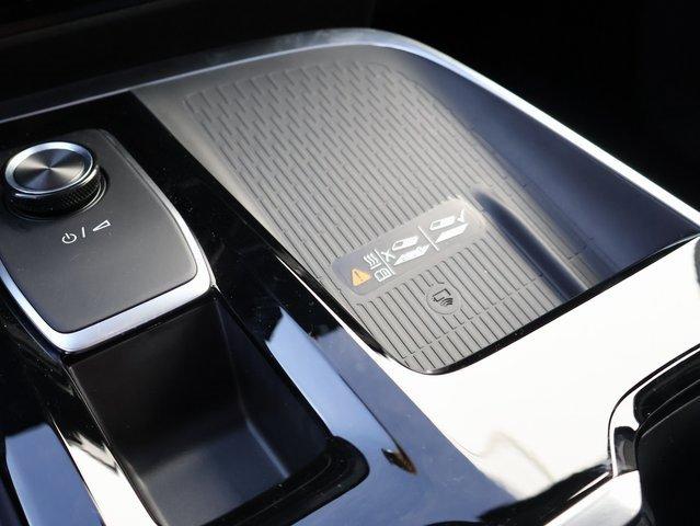 Vehicle image 50 of 66