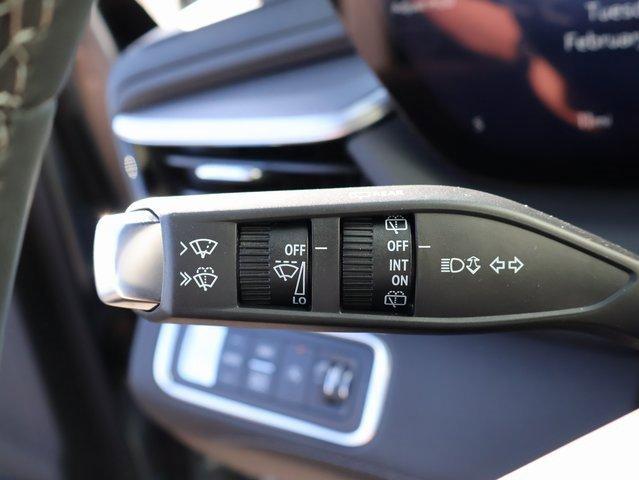 Vehicle image 57 of 66
