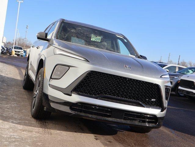 Vehicle image 27 of 66