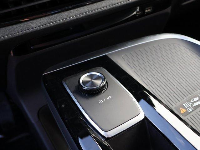 Vehicle image 49 of 66