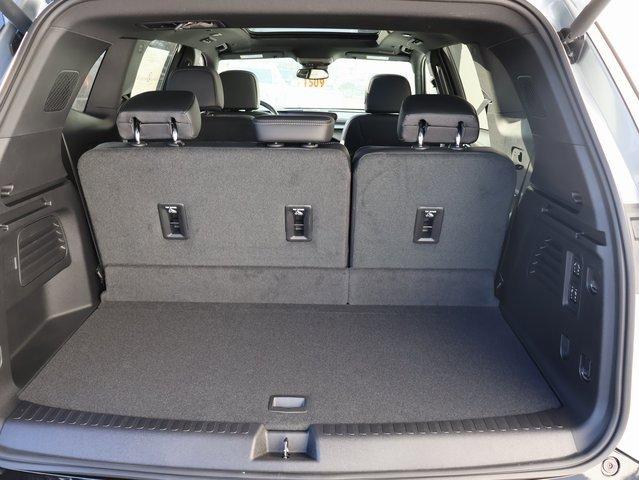 Vehicle image 36 of 66