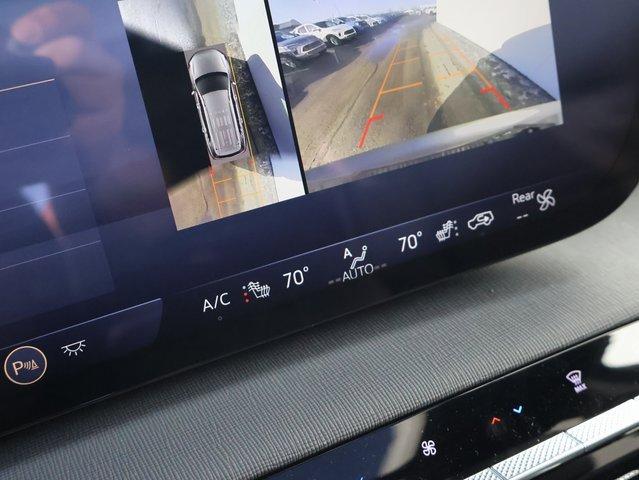 Vehicle image 47 of 66