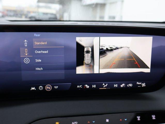 Vehicle image 46 of 62