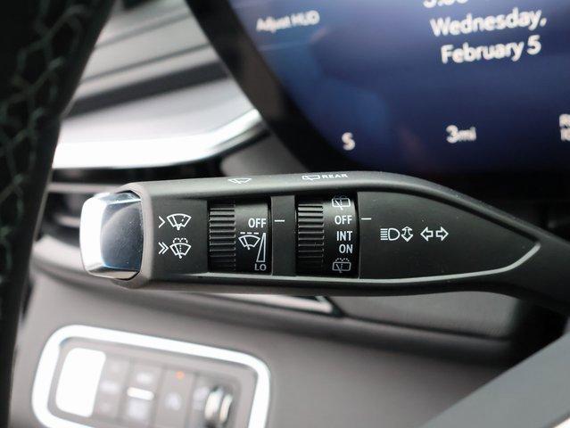 Vehicle image 56 of 62