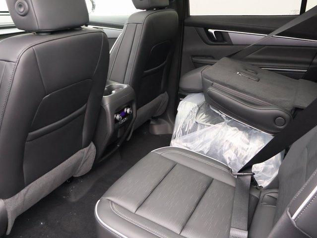 Vehicle image 40 of 62