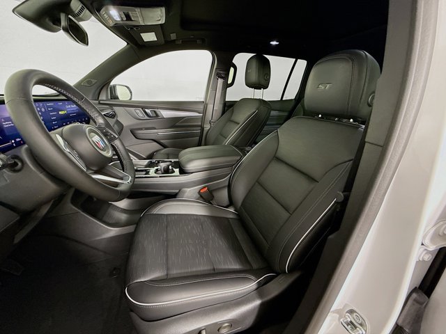 Vehicle image 25 of 45