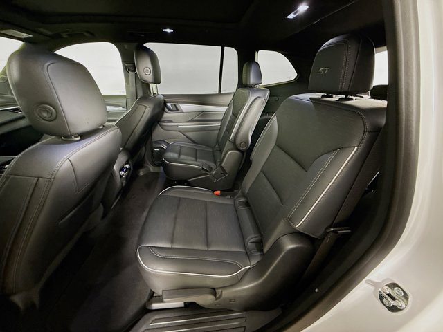 Vehicle image 29 of 45