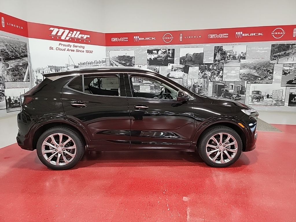 Vehicle image 7 of 28