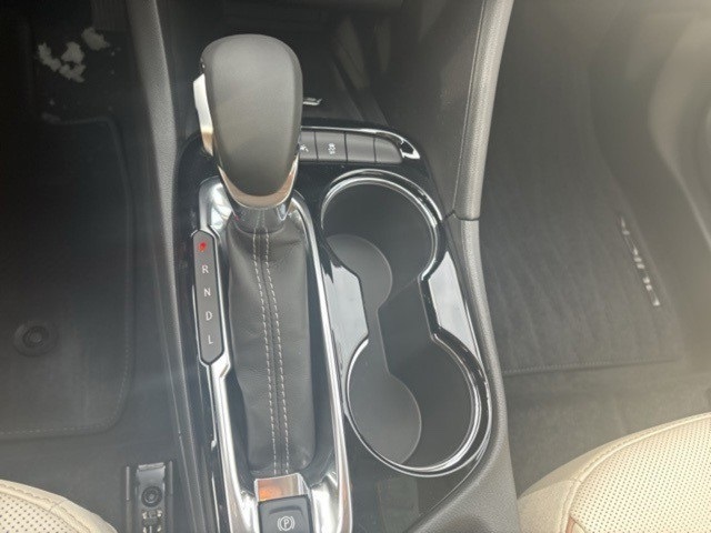 Vehicle image 12 of 23