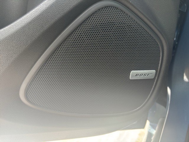 Vehicle image 13 of 23
