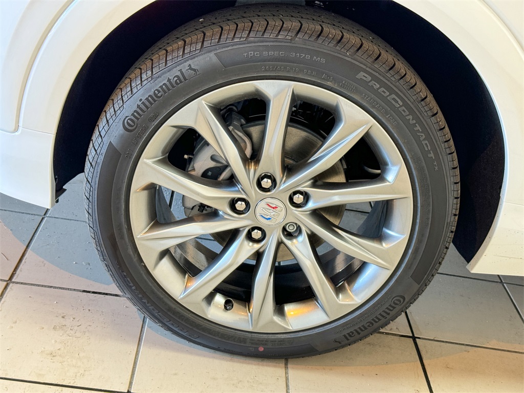 Vehicle image 12 of 46