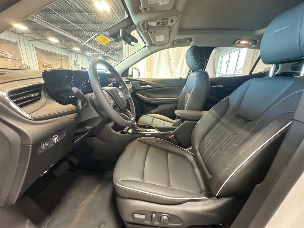 Vehicle image 14 of 46