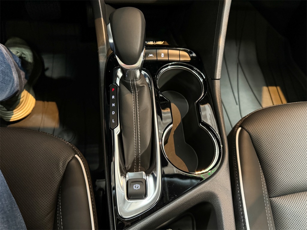 Vehicle image 40 of 46