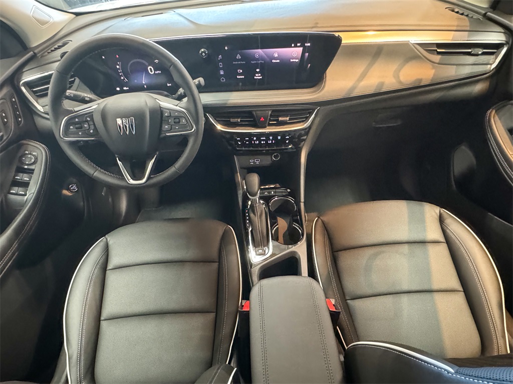 Vehicle image 23 of 46