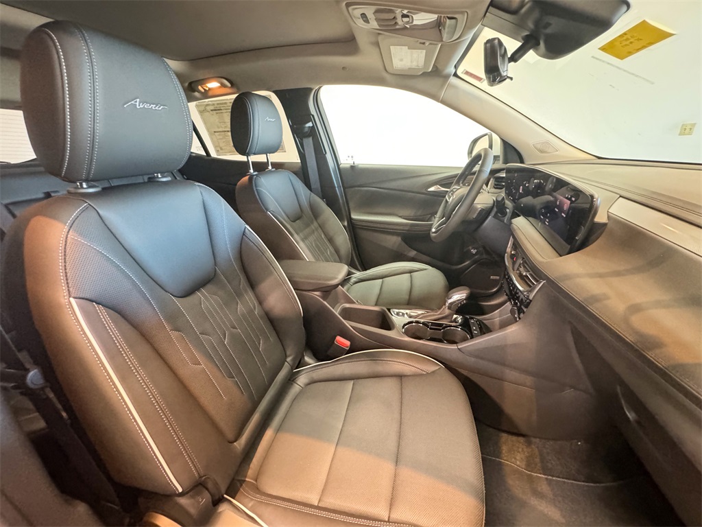 Vehicle image 20 of 46