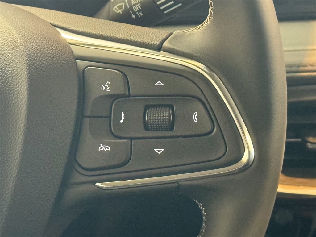 Vehicle image 30 of 46
